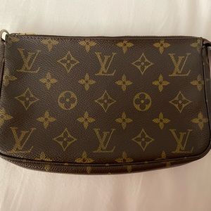 Louis Vuitton Monogram Canvas Pochette